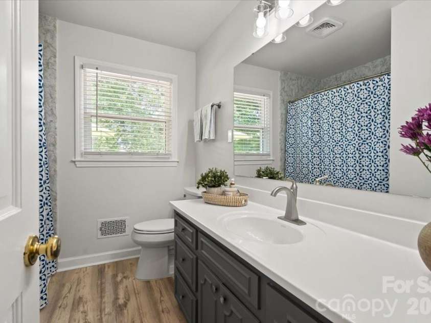 3741 Riverbend Road, Charlotte, NC 28210.  MLS# CAR4375377, YatesRealty ID 23088. 