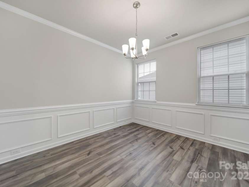 300 Kennerly Center Drive, Mooresville, NC 28115.  MLS# CAR4264019, YatesRealty ID 23089. Dining Room