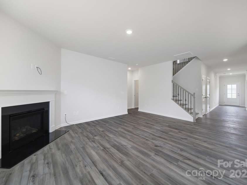 300 Kennerly Center Drive, Mooresville, NC 28115.  MLS# CAR4264019, YatesRealty ID 23089. Family Room