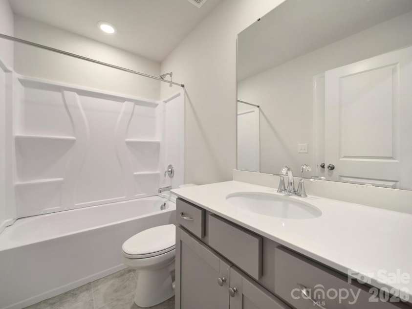 300 Kennerly Center Drive, Mooresville, NC 28115.  MLS# CAR4334795, YatesRealty ID 23089. Full Bathroom