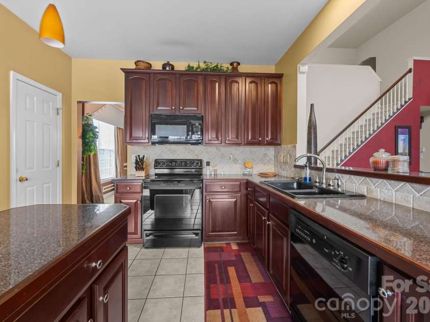 14724 Bridle Trace Lane, Pineville, NC 28134.  MLS# CAR4335197, YatesRealty ID 2309. 