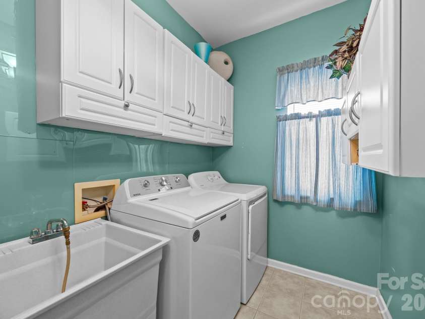 14724 Bridle Trace Lane, Pineville, NC 28134.  MLS# CAR4335197, YatesRealty ID 2309. 