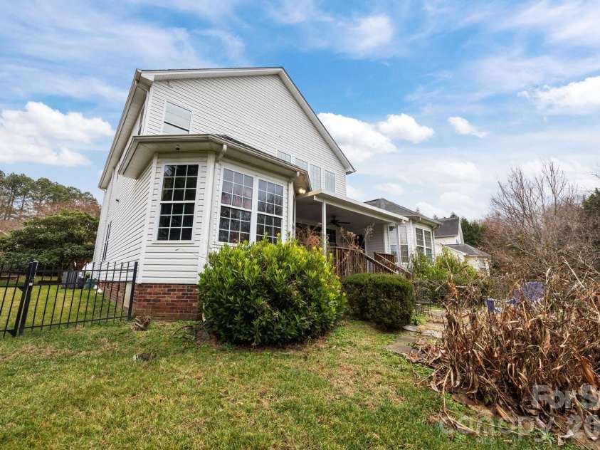 14724 Bridle Trace Lane, Pineville, NC 28134.  MLS# CAR4335197, YatesRealty ID 2309. 