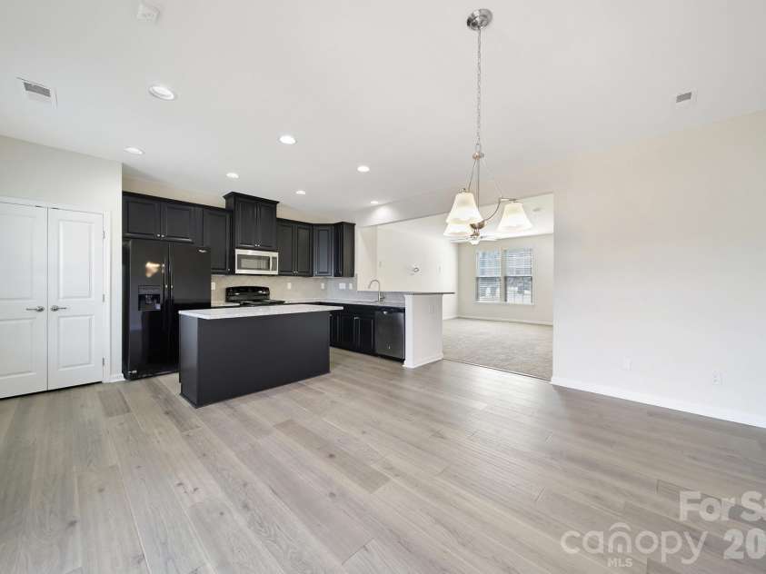 3226 Major Samuals Way, Charlotte, NC 28208.  MLS# CAR4293775, YatesRealty ID 2309. 