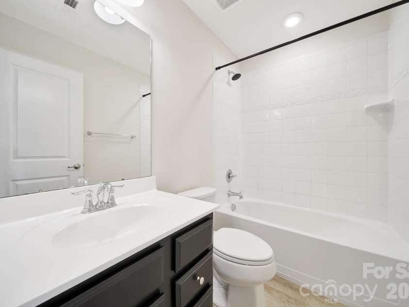 3226 Major Samuals Way, Charlotte, NC 28208.  MLS# CAR4293775, YatesRealty ID 2309. 
