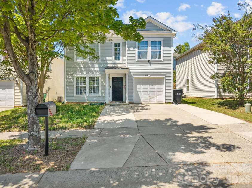 2621 Stream Bank Drive, Charlotte, NC 28269.  MLS# CAR4370879, YatesRealty ID 23090. 