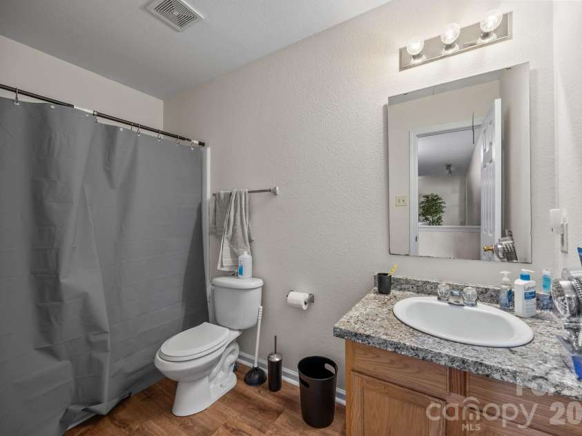 2621 Stream Bank Drive, Charlotte, NC 28269.  MLS# CAR4370879, YatesRealty ID 23090. 