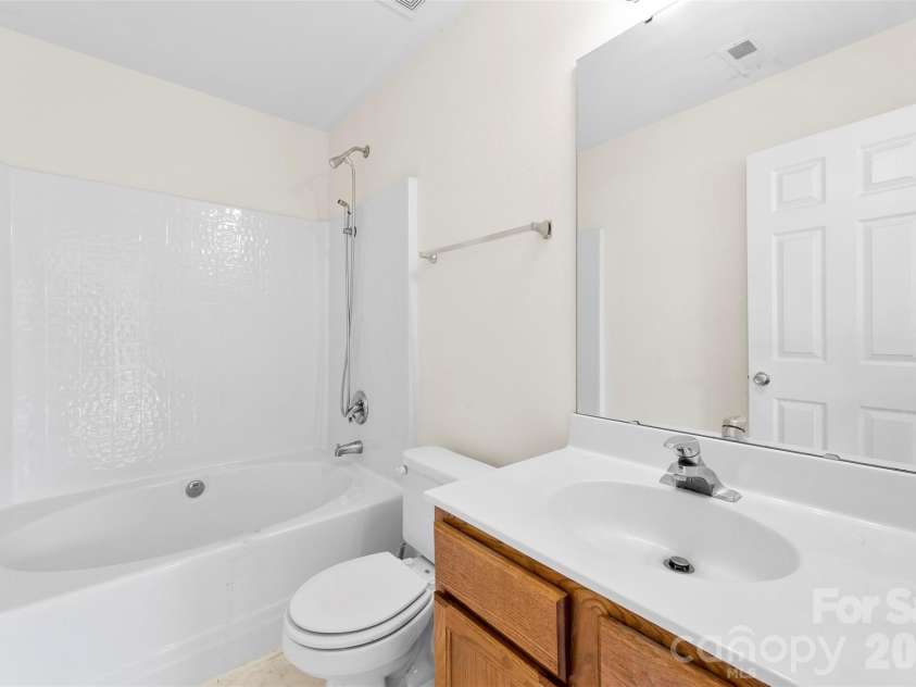 10215 Orchard Grass Court, Charlotte, NC 28278.  MLS# CAR4367883, YatesRealty ID 23091. 