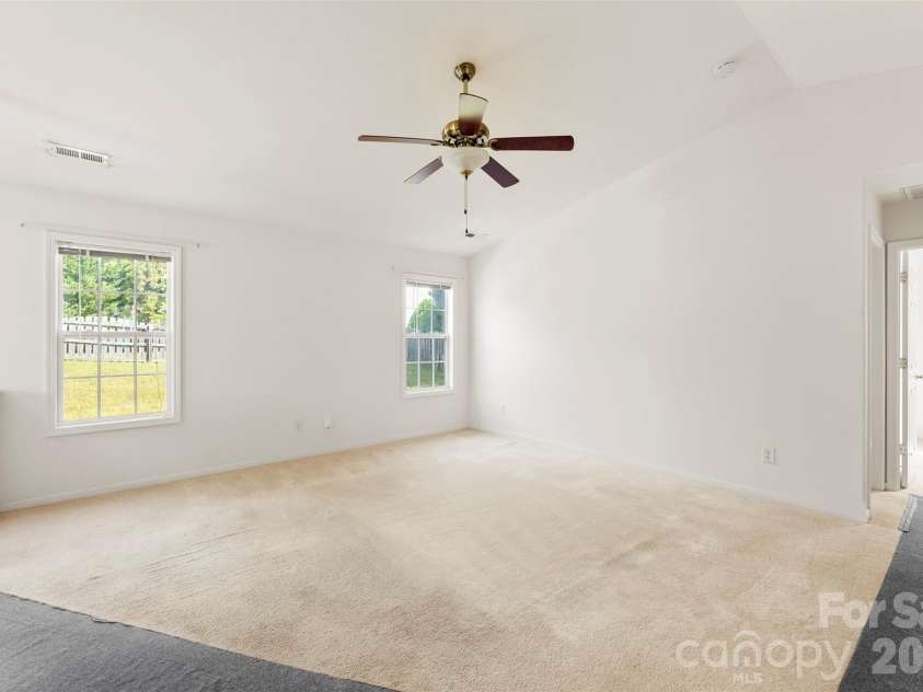 10215 Orchard Grass Court, Charlotte, NC 28278.  MLS# CAR4367883, YatesRealty ID 23091. 