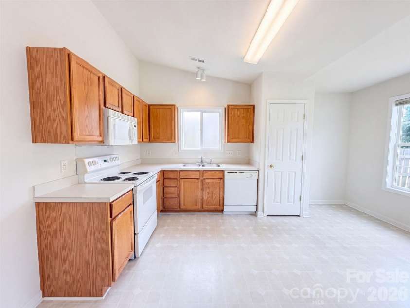 10215 Orchard Grass Court, Charlotte, NC 28278.  MLS# CAR4424054, YatesRealty ID 23091. 