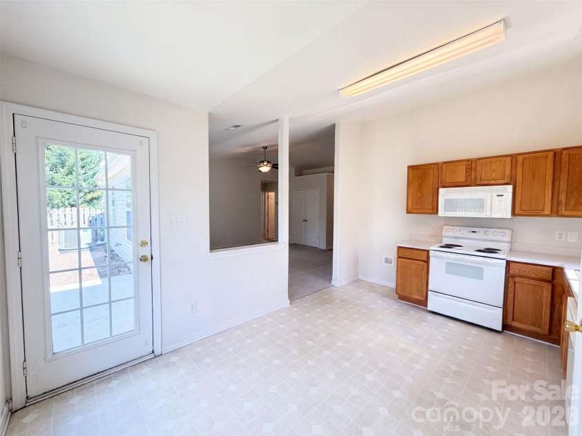 10215 Orchard Grass Court, Charlotte, NC 28278.  MLS# CAR4424054, YatesRealty ID 23091. 