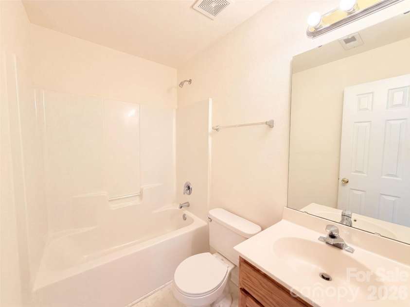 10215 Orchard Grass Court, Charlotte, NC 28278.  MLS# CAR4424054, YatesRealty ID 23091. 