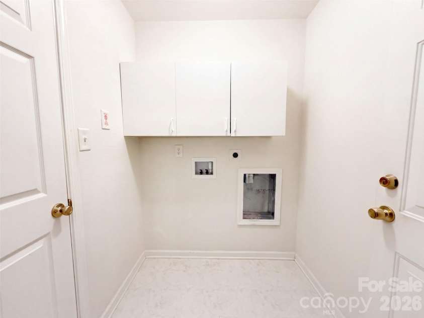 10215 Orchard Grass Court, Charlotte, NC 28278.  MLS# CAR4424054, YatesRealty ID 23091. 