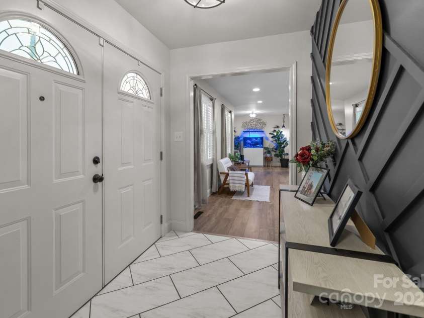 115 Fox Run Drive, Fort Mill, SC 29715.  MLS# CAR4273531, YatesRealty ID 23091. 