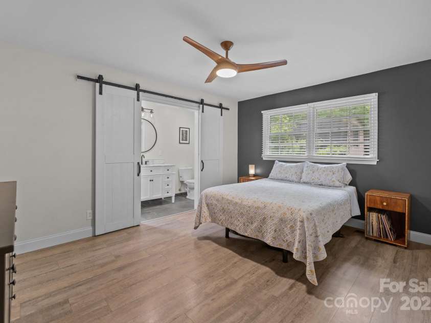 115 Fox Run Drive, Fort Mill, SC 29715.  MLS# CAR4273531, YatesRealty ID 23091. 