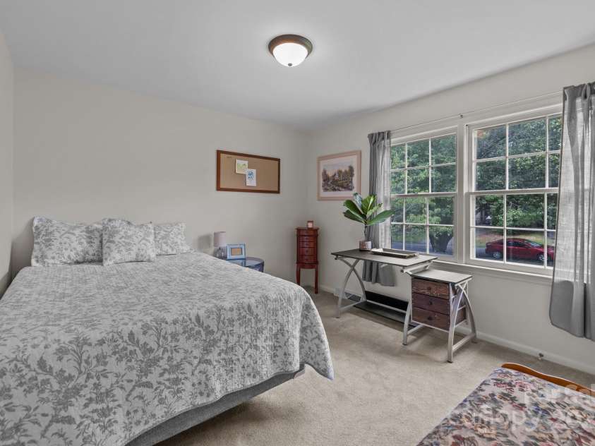 115 Fox Run Drive, Fort Mill, SC 29715.  MLS# CAR4273531, YatesRealty ID 23091. 