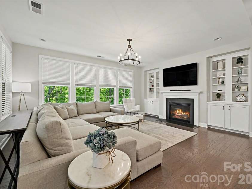 17403 Saranita Lane, Charlotte, NC 28278.  MLS# CAR4380984, YatesRealty ID 23092. 