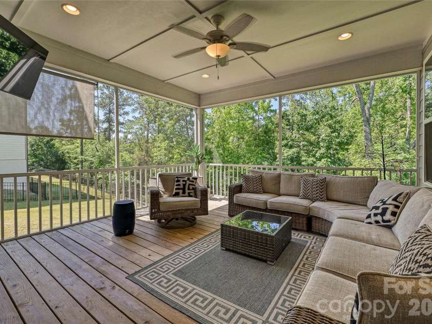 17403 Saranita Lane, Charlotte, NC 28278.  MLS# CAR4380984, YatesRealty ID 23092. 