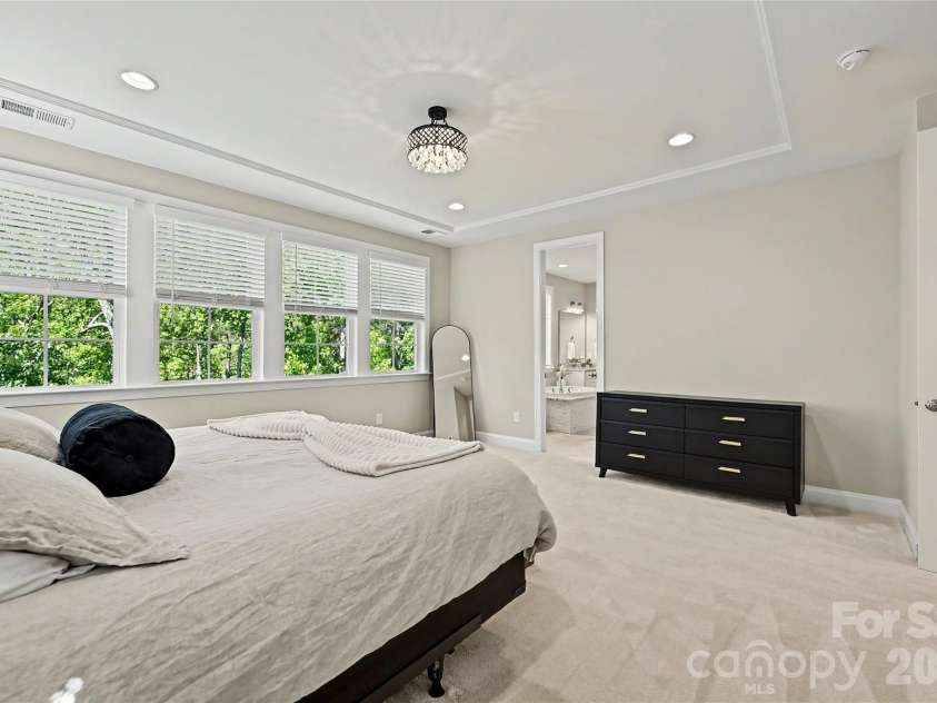 17403 Saranita Lane, Charlotte, NC 28278.  MLS# CAR4380984, YatesRealty ID 23092. 