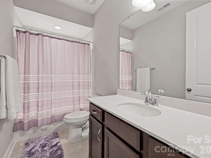 17403 Saranita Lane, Charlotte, NC 28278.  MLS# CAR4380984, YatesRealty ID 23092. 