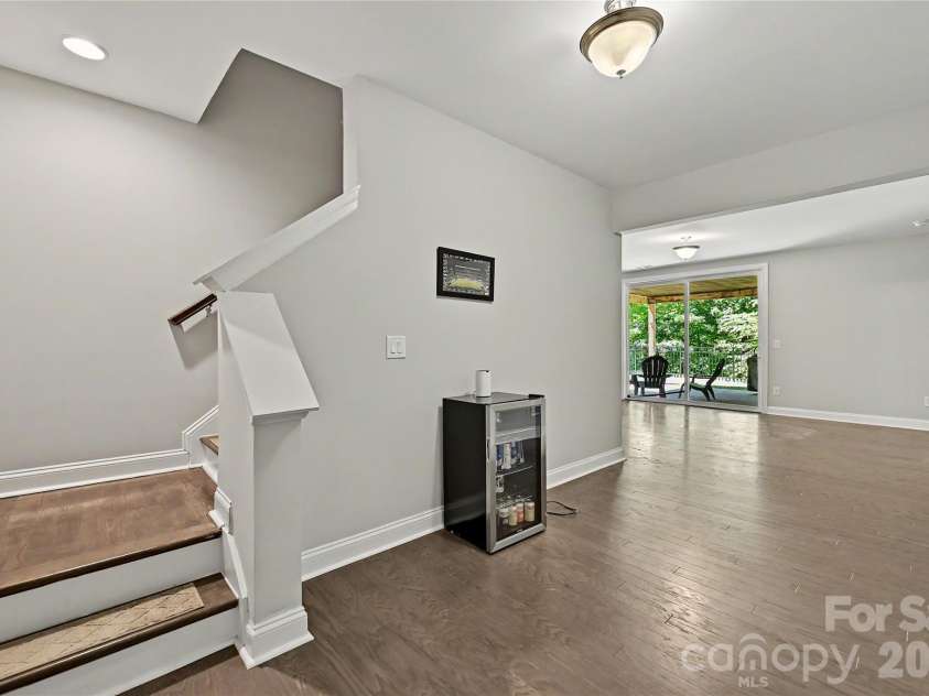 17403 Saranita Lane, Charlotte, NC 28278.  MLS# CAR4380984, YatesRealty ID 23092. 