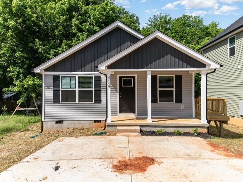 314 Adams Street, Salisbury, NC 28144.  MLS# CAR4260303, YatesRealty ID 23092. 