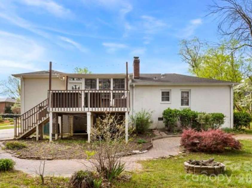 112 Brook Lane, Mount Holly, NC 28120.  MLS# CAR4363902, YatesRealty ID 23093. 