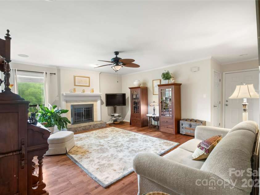 7329 Winery Lane, Charlotte, NC 28227.  MLS# CAR4265924, YatesRealty ID 23093. 