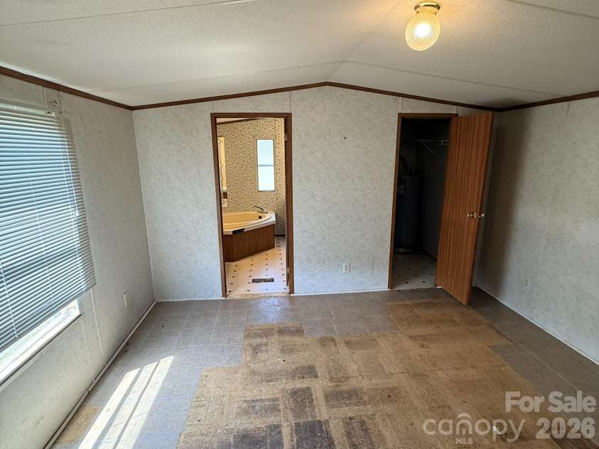 2330 Springdale Drive, Newton, NC 28658.  MLS# CAR4383281, YatesRealty ID 23095. 