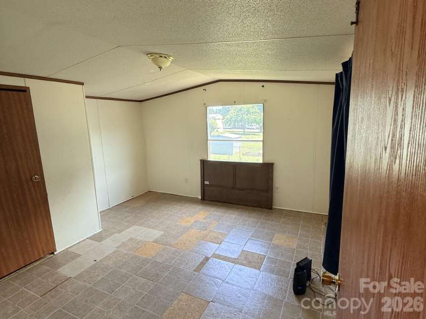 2330 Springdale Drive, Newton, NC 28658.  MLS# CAR4383281, YatesRealty ID 23095. 
