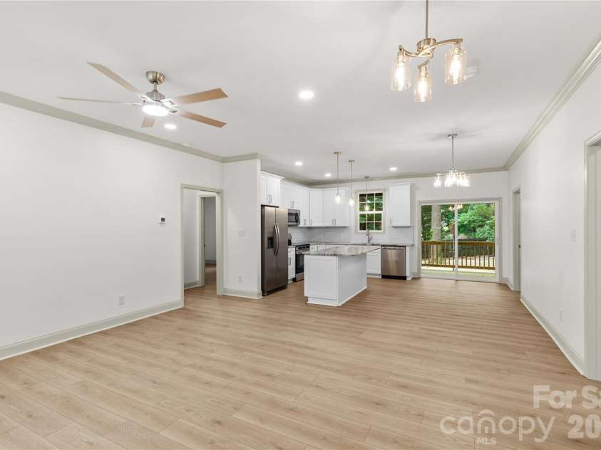 172 Spring Meadow Drive, Clover, SC 29710.  MLS# CAR4377578, YatesRealty ID 23096. 