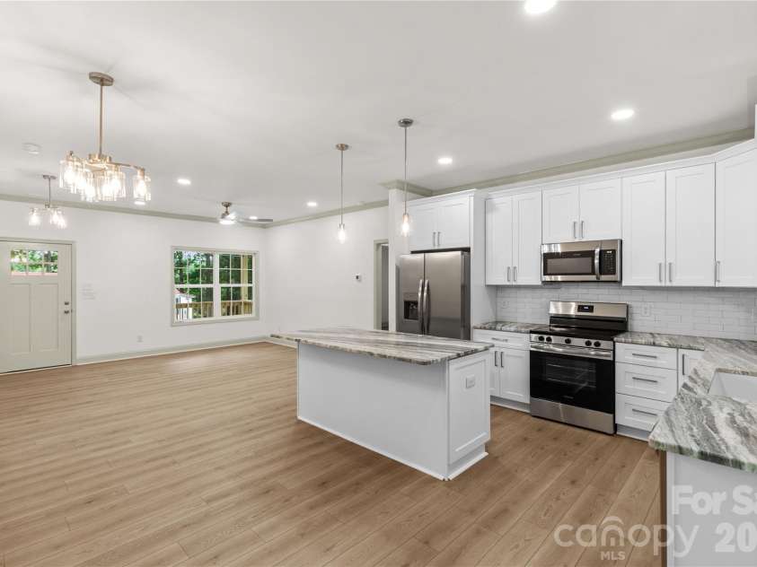 172 Spring Meadow Drive, Clover, SC 29710.  MLS# CAR4377578, YatesRealty ID 23096. 