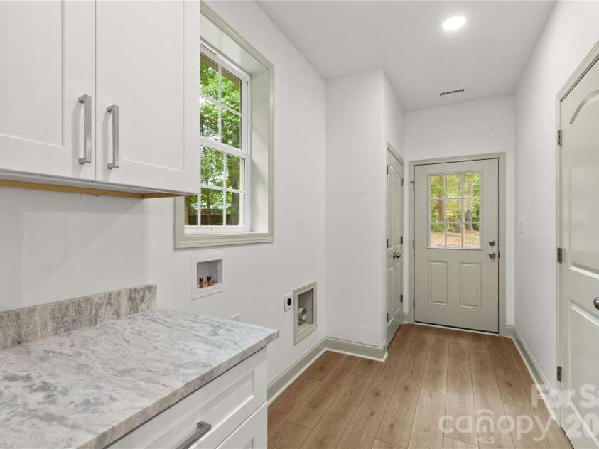 172 Spring Meadow Drive, Clover, SC 29710.  MLS# CAR4377578, YatesRealty ID 23096. 