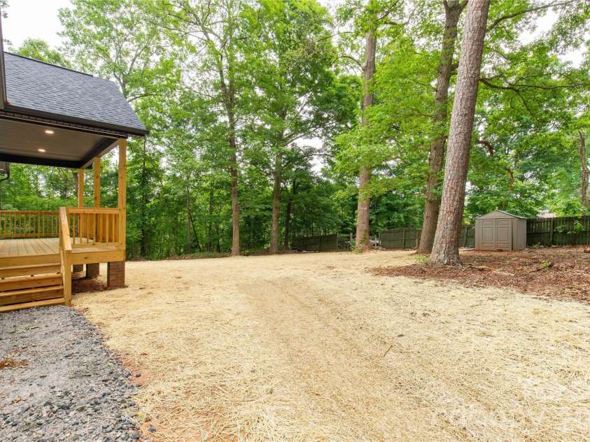 172 Spring Meadow Drive, Clover, SC 29710.  MLS# CAR4377578, YatesRealty ID 23096. 