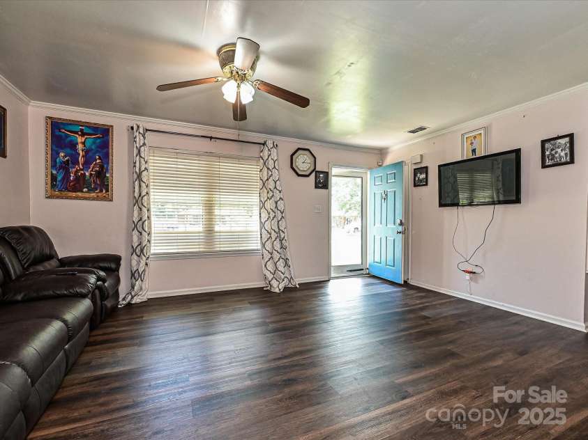 12423 Softwood Court, Charlotte, NC 28273.  MLS# CAR4268538, YatesRealty ID 23097. 