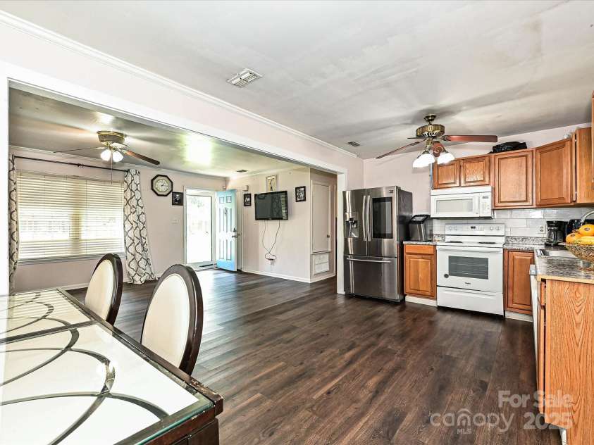 12423 Softwood Court, Charlotte, NC 28273.  MLS# CAR4268538, YatesRealty ID 23097. 