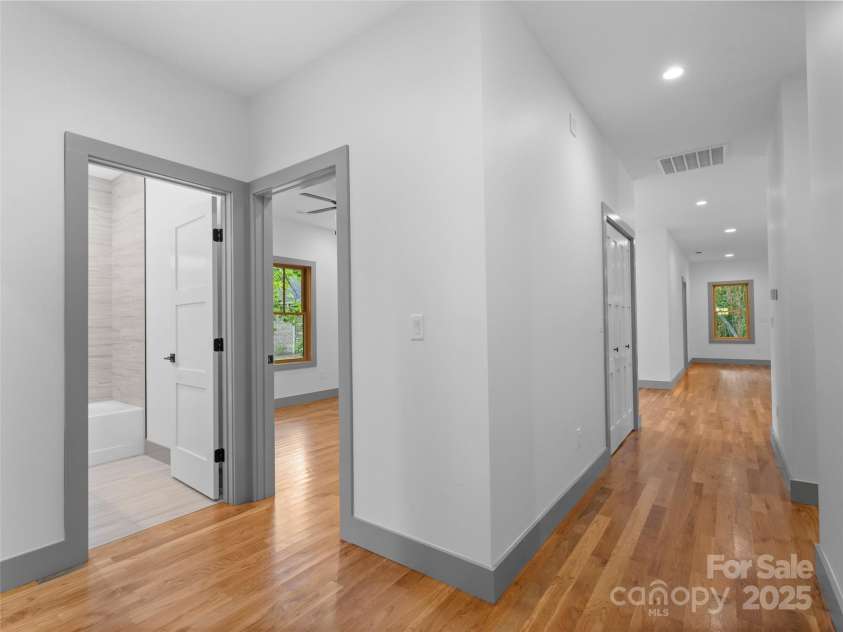 314 Gallimore Road, Brevard, NC 28712.  MLS# CAR4262876, YatesRealty ID 23098. 