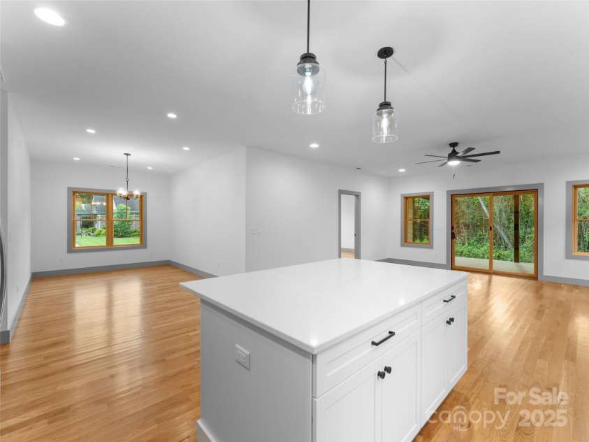 314 Gallimore Road, Brevard, NC 28712.  MLS# CAR4262876, YatesRealty ID 23098. 