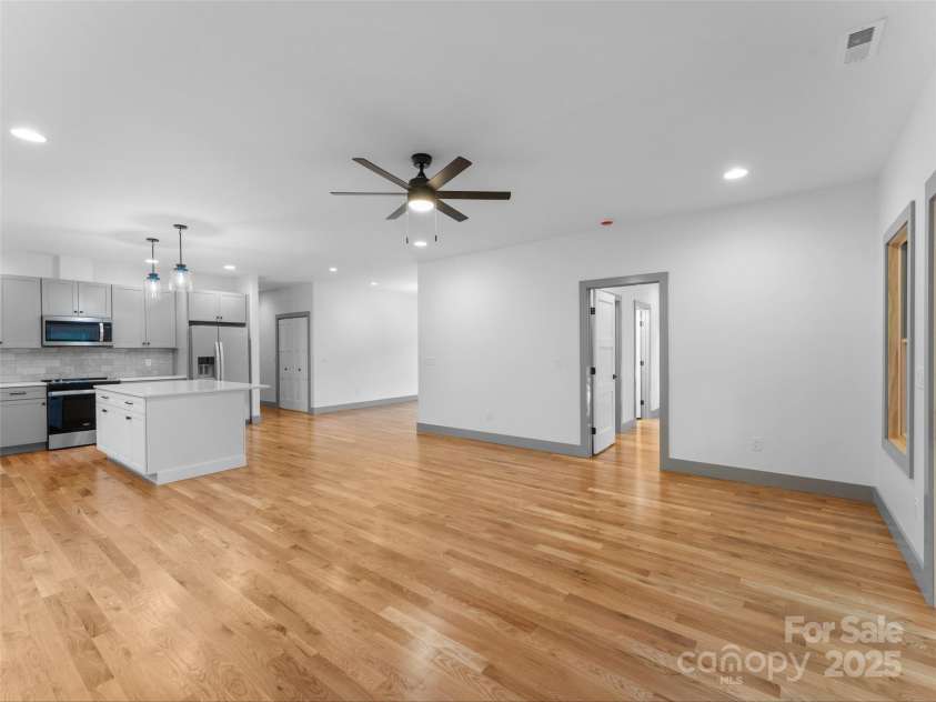 314 Gallimore Road, Brevard, NC 28712.  MLS# CAR4262876, YatesRealty ID 23098. 