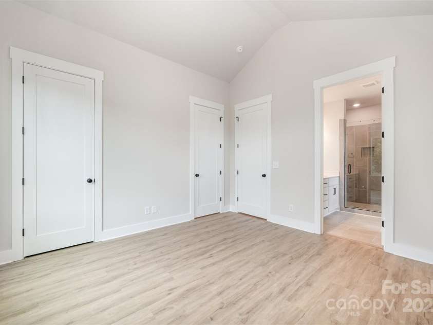 216 Mattoon Street, Charlotte, NC 28216.  MLS# CAR4273287, YatesRealty ID 23099. Representative photos