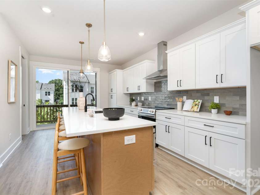 216 Mattoon Street, Charlotte, NC 28216.  MLS# CAR4306471, YatesRealty ID 23099. 