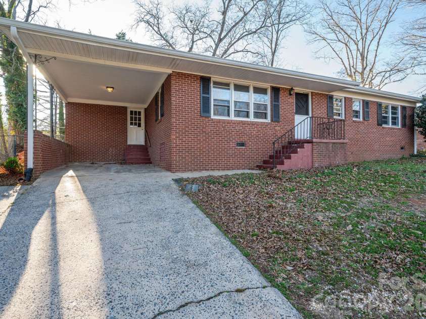 828 Main Street, Shelby, NC 28150.  MLS# CAR4335680, YatesRealty ID 2310. 