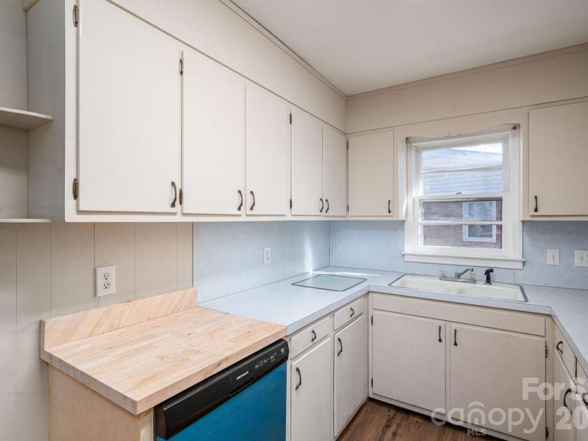 828 Main Street, Shelby, NC 28150.  MLS# CAR4335680, YatesRealty ID 2310. 