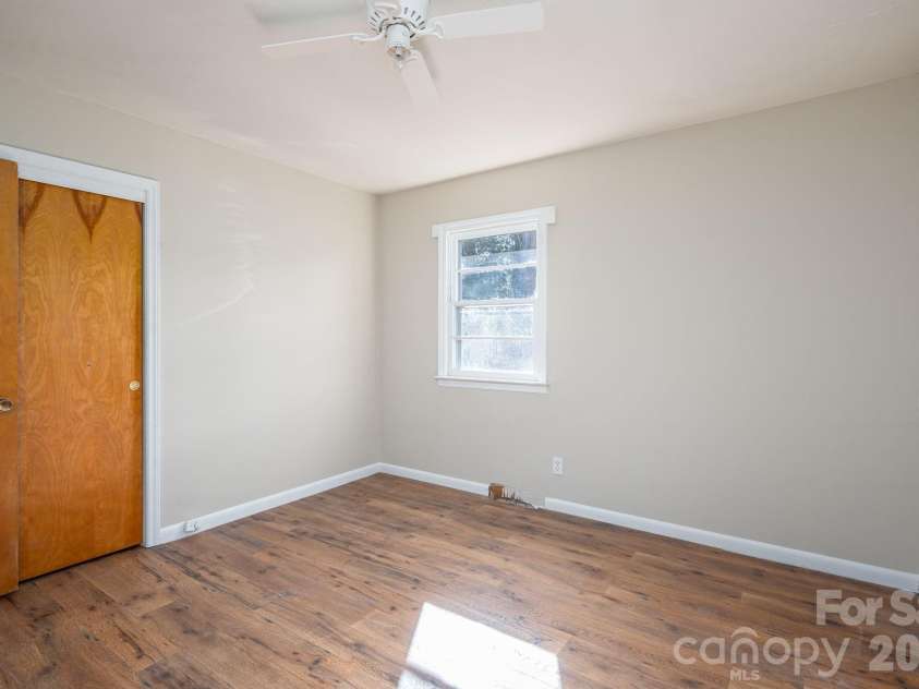 828 Main Street, Shelby, NC 28150.  MLS# CAR4335680, YatesRealty ID 2310. 