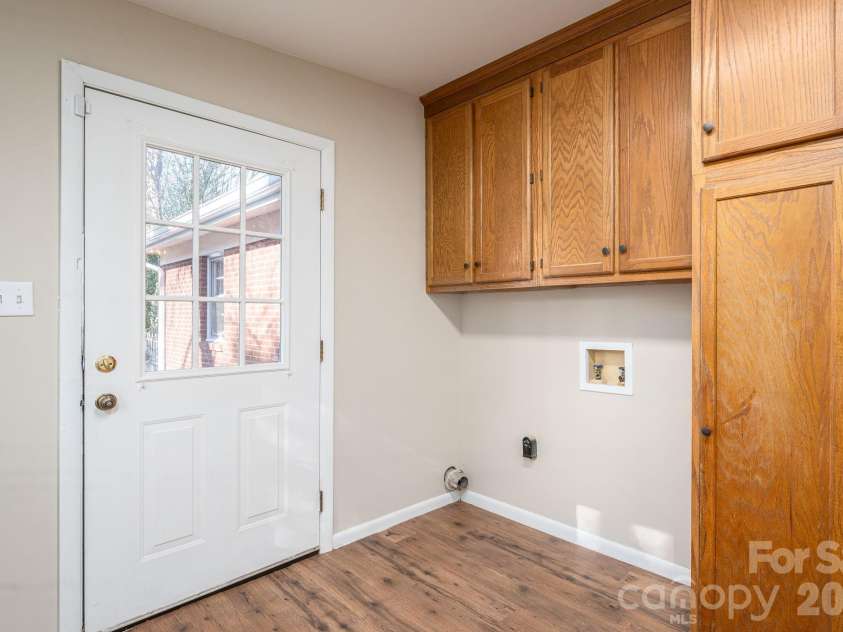 828 Main Street, Shelby, NC 28150.  MLS# CAR4335680, YatesRealty ID 2310. 