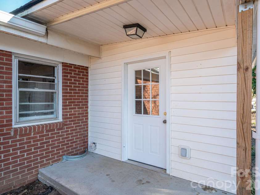 828 Main Street, Shelby, NC 28150.  MLS# CAR4335680, YatesRealty ID 2310. 