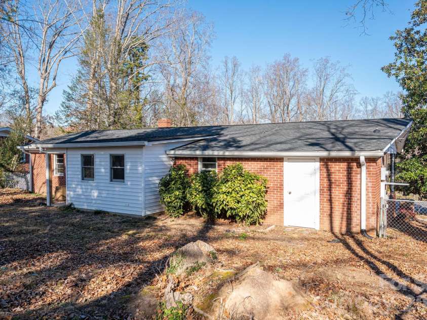 828 Main Street, Shelby, NC 28150.  MLS# CAR4335680, YatesRealty ID 2310. 