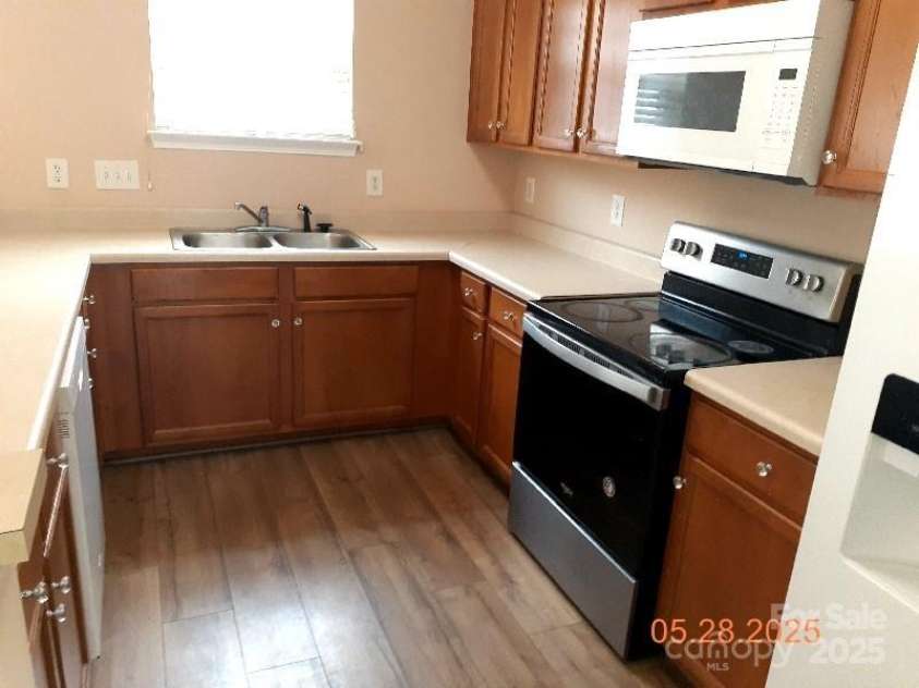 13441 Calloway Glen Drive, Charlotte, NC 28273.  MLS# CAR4265058, YatesRealty ID 23100. 