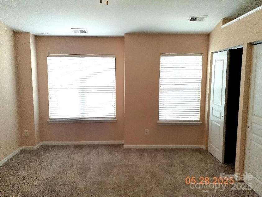 13441 Calloway Glen Drive, Charlotte, NC 28273.  MLS# CAR4265058, YatesRealty ID 23100. 