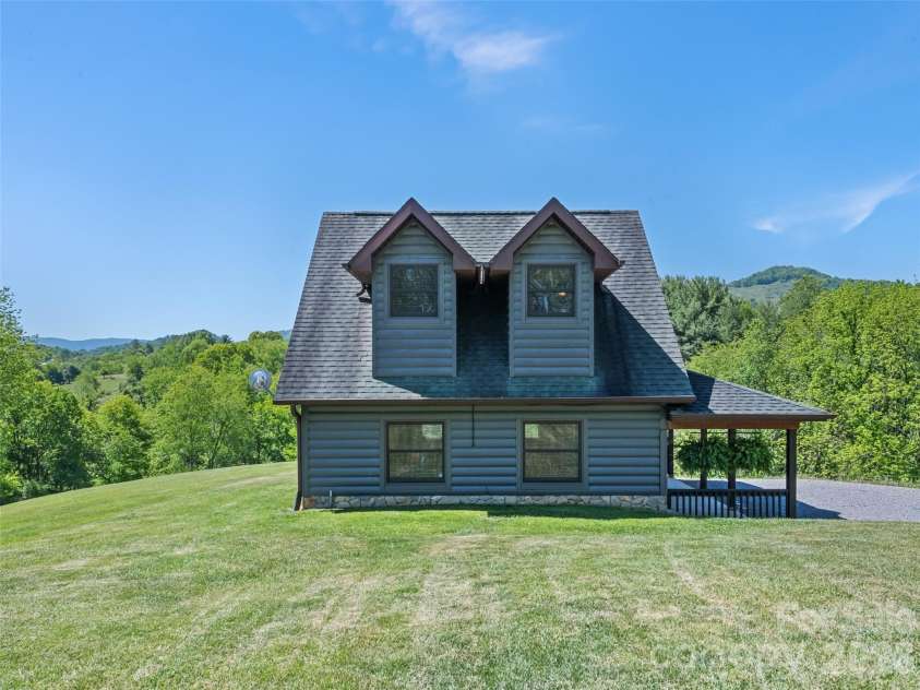 265 Cansadie Top Road, Waynesville, NC 28785.  MLS# CAR4381417, YatesRealty ID 23100. 